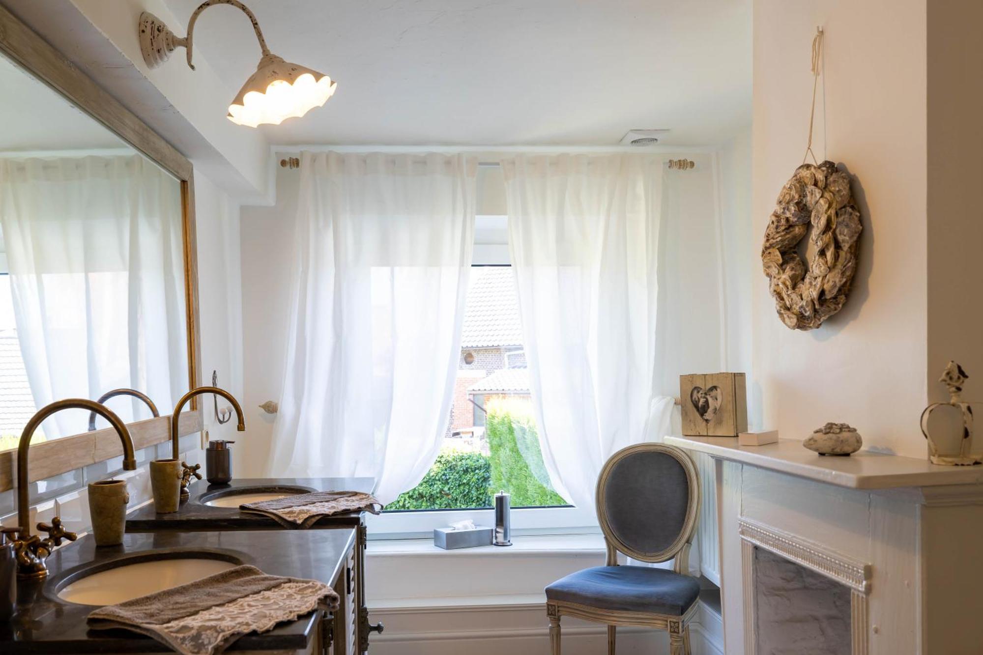 Huis Van Loon Борглон Екстериор снимка